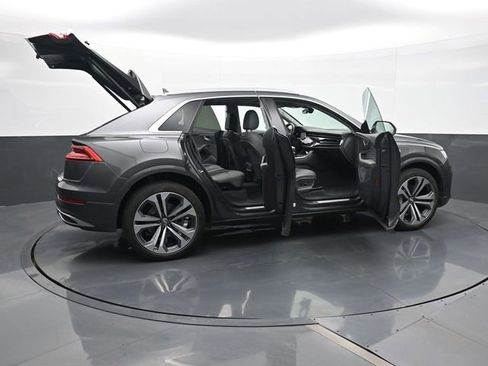 Used 2019 Audi Q8 Premium Plus w/ Premium Plus AWD/4WD image 29