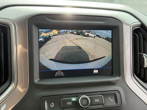 Used 2023 Chevrolet Silverado 2500 Custom w/ Custom Value Package image 31