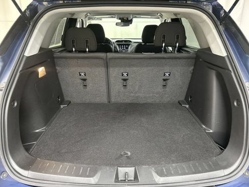 Used 2022 Chevrolet TrailBlazer LT w/ Confidence II Package FWD image 21