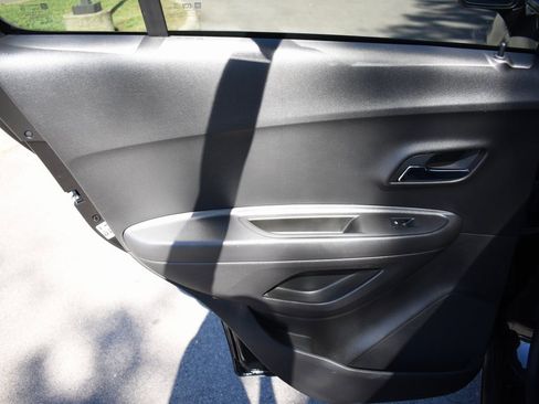 Used 2020 Chevrolet Trax LS w/ Tint and Cruise Package image 18