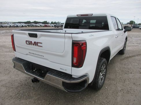 New 2026 GMC Sierra 1500 SLT AWD/4WD image 4