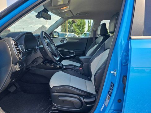 Used 2024 Kia Soul GT-Line FWD image 25