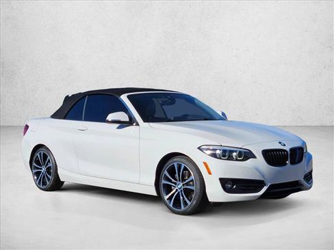 Used 2020 BMW 230i Convertible w/ Convenience Package image 3