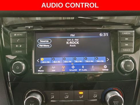 Used 2021 Nissan Rogue Sport S image 19