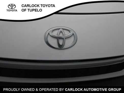 Used 2025 Toyota Camry SE image 35