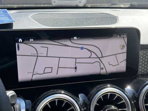 Certified 2024 Mercedes-Benz GLB 250 4MATIC image 31