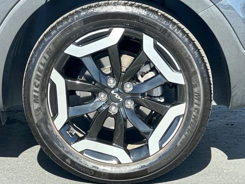 Used 2024 Kia Telluride EX image 49