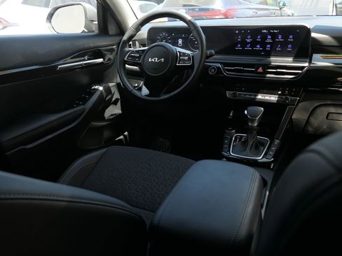 Certified 2025 Kia Seltos X-Line AWD/4WD image 25