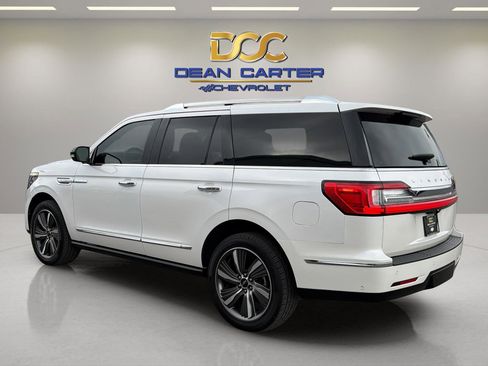 Used 2019 Lincoln Navigator Reserve AWD/4WD image 3