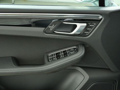 New 2026 Porsche Macan Turbo AWD/4WD image 6