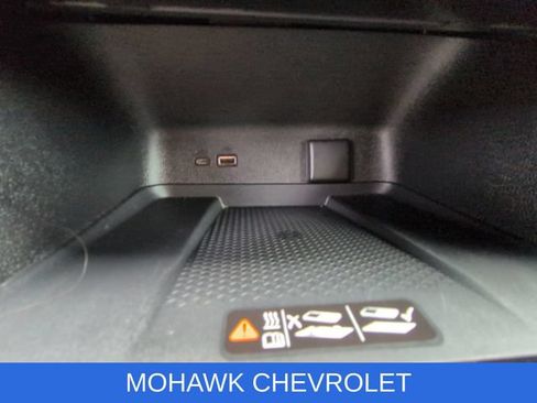 Certified 2026 Chevrolet Traverse LT AWD/4WD image 35