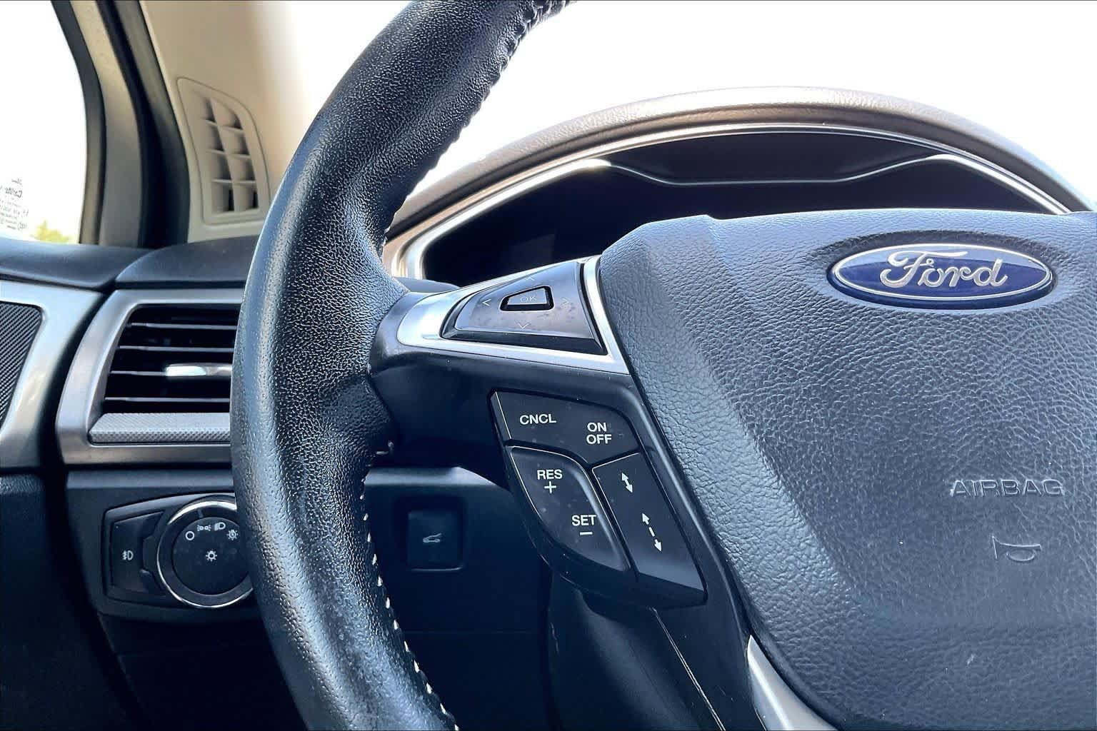 Used 2019 Ford Fusion SE w/ Equipment Group 151A FWD image 22
