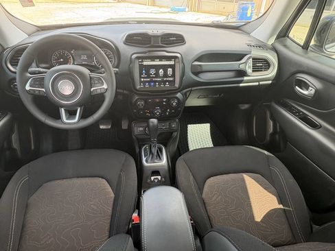 Used 2023 Jeep Renegade Latitude AWD/4WD image 26