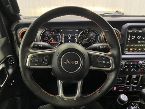 Used 2023 Jeep Gladiator Mojave w/ Cold Weather Group image 16