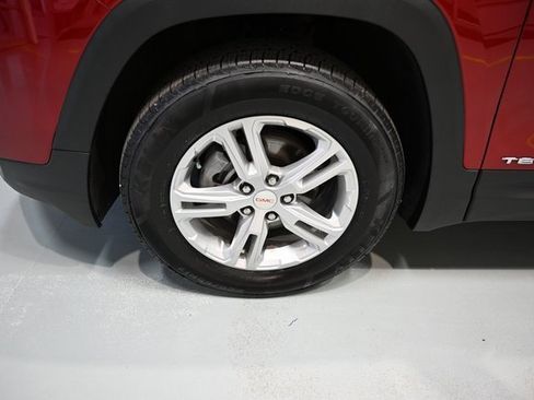 Used 2023 GMC Terrain SLE w/ Driver Convenience Package image 27