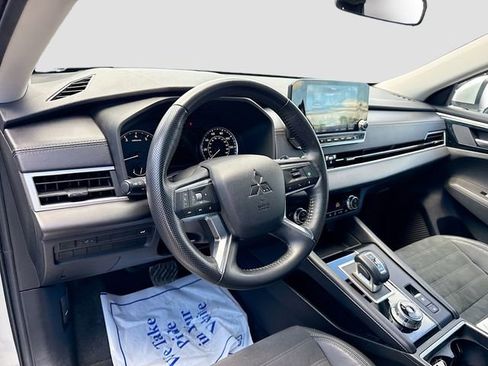 Used 2022 Mitsubishi Outlander SE AWD/4WD image 10