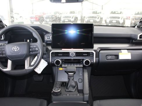 New 2026 Toyota 4Runner Limited AWD/4WD image 25