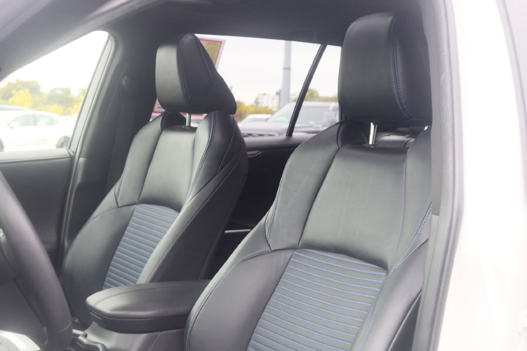 Used 2019 Toyota RAV4 XSE w/ XSE Weather Package AWD/4WD image 20