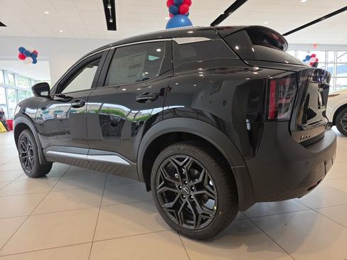 New 2026 Nissan Kicks SR w/ SR Premium Package AWD/4WD image 11