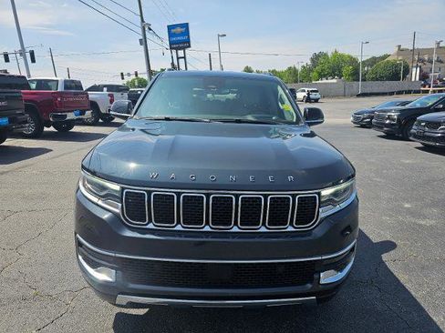 Used 2023 Jeep Wagoneer Series III w/ Preferred Equipment Group AWD/4WD image 34