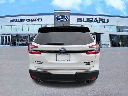 Used 2025 Subaru Ascent Onyx Edition image 5