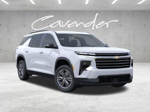 New 2026 Chevrolet Traverse LT image 7