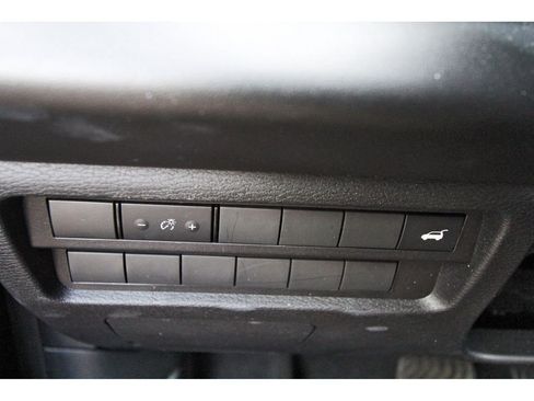 Used 2025 Mitsubishi Outlander AWD image 19