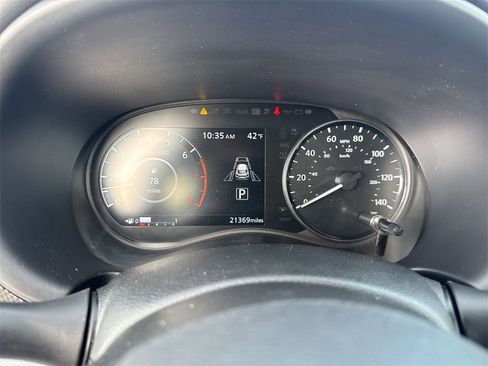 Used 2023 Nissan Kicks SV image 15