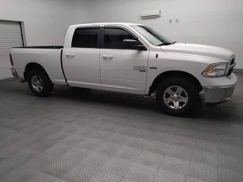 Used 2020 RAM 1500 Classic SLT RWD image 11