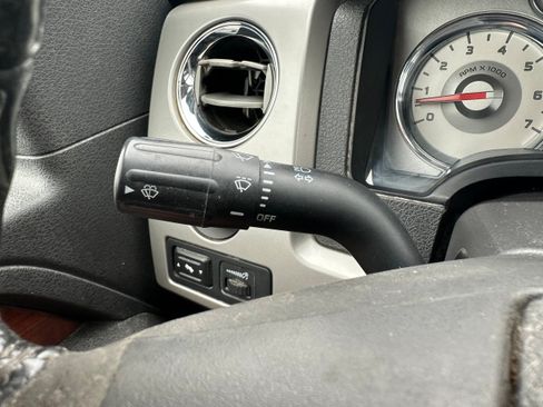 Used 2010 Ford F150 Lariat AWD/4WD image 23
