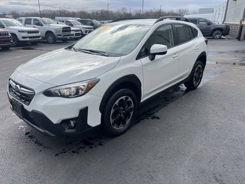 Used 2023 Subaru Crosstrek 2.0i Premium image 2