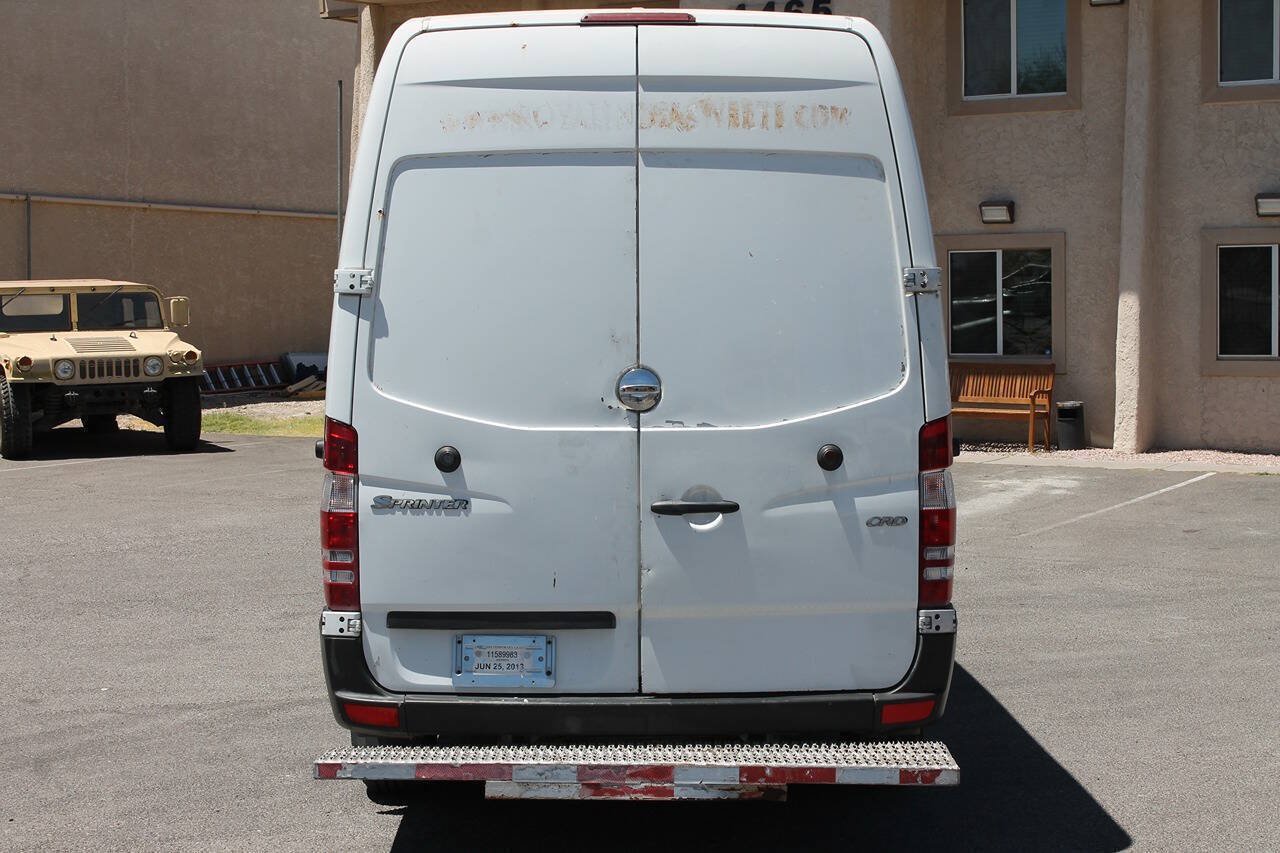Used 2008 Freightliner Sprinter 2500 RWD image 7