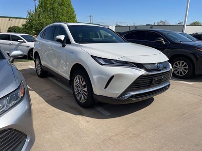 Used 2021 Toyota Venza XLE w/ Softex Package