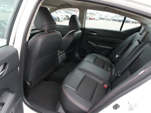 Used 2022 Nissan Altima 2.5 SR image 15