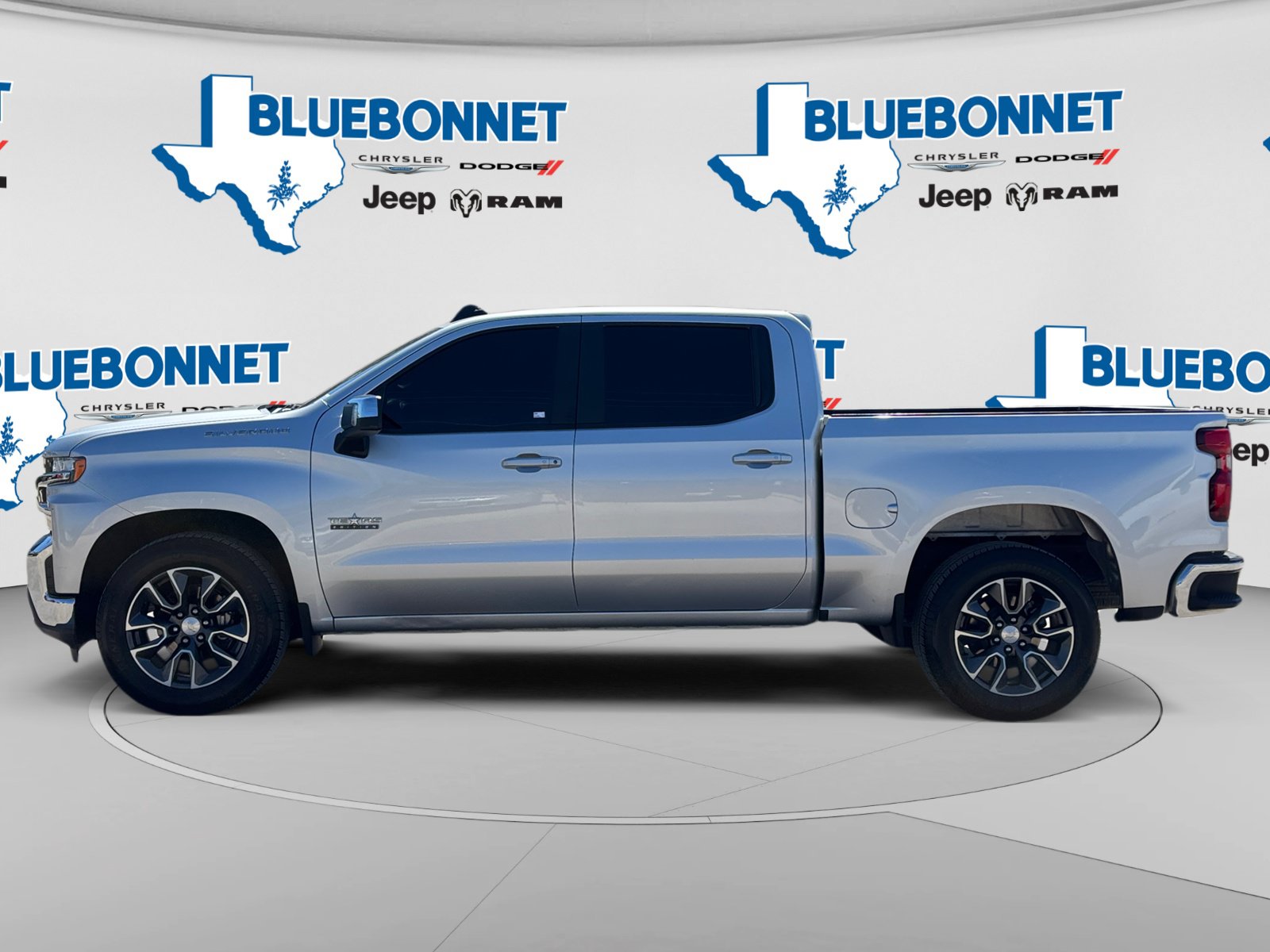 Used 2019 Chevrolet Silverado 1500 LT w/ Texas Edition RWD image 8