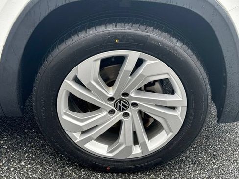 Used 2023 Volkswagen Atlas SE AWD/4WD image 24
