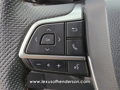 Used 2023 Toyota Sienna XSE image 28