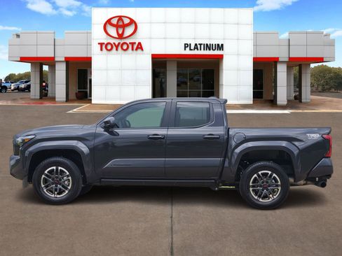 Used 2025 Toyota Tacoma TRD Sport RWD image 3