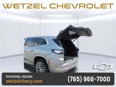 Used 2025 Buick Enclave Avenir w/ Super Cruise Package AWD/4WD image 24