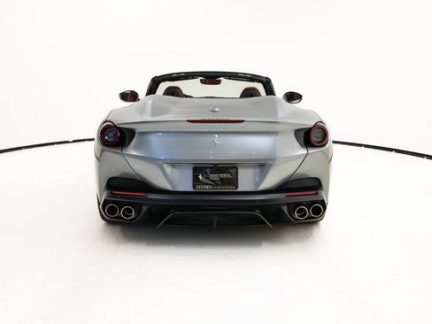 Certified 2019 Ferrari Portofino RWD image 10