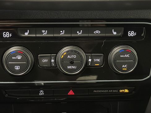 Used 2023 Volkswagen Atlas Cross Sport SEL R-Line AWD/4WD image 18