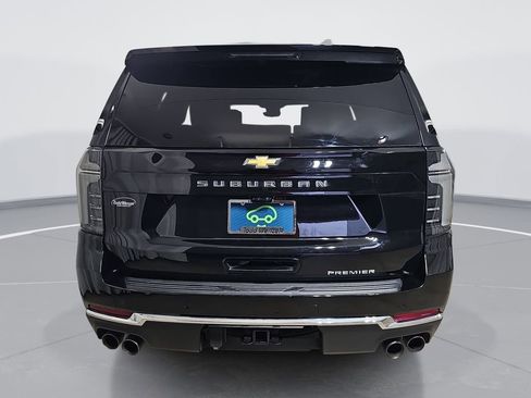 Used 2025 Chevrolet Suburban Premier AWD/4WD image 5