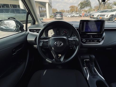 Used 2024 Toyota Corolla LE image 12
