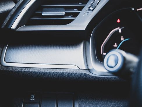 Used 2016 Honda Civic EX image 2