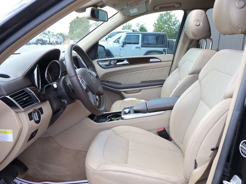 Used 2013 Mercedes-Benz GL 450 4MATIC image 23