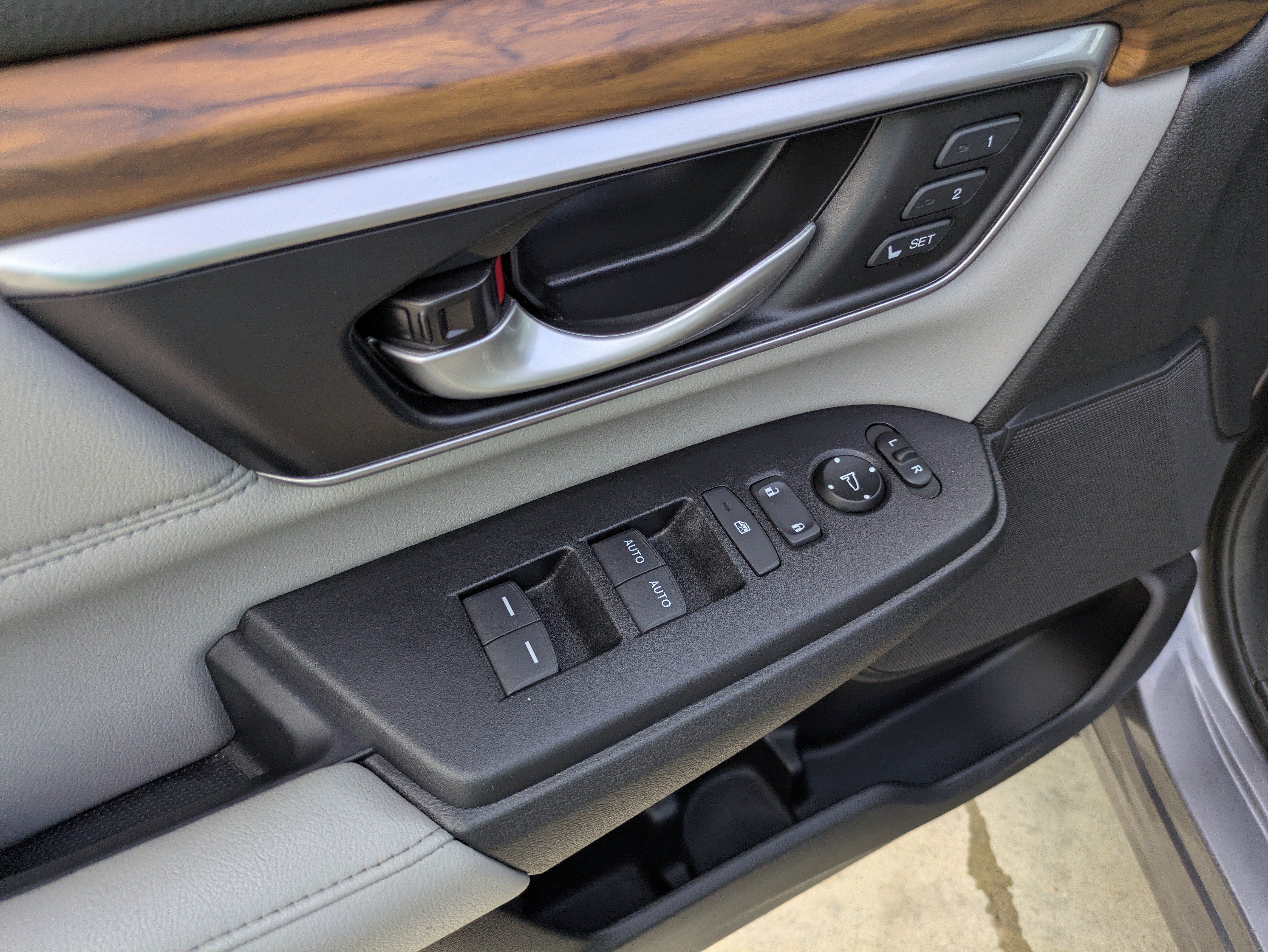 Used 2021 Honda CR-V EX-L image 7