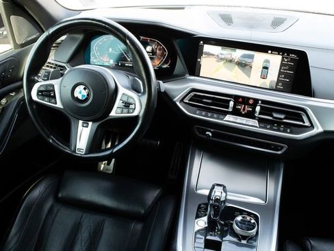 Used 2019 BMW X5 xDrive50i w/ M Sport Package image 25