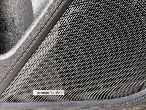 Used 2023 Subaru Outback Touring image 16