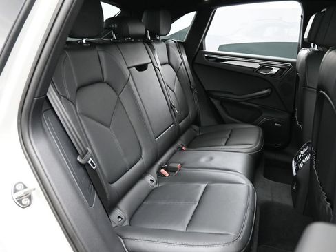 Certified 2026 Porsche Macan AWD/4WD image 26