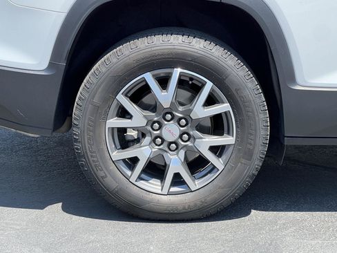 Used 2023 GMC Acadia SLE AWD/4WD image 15